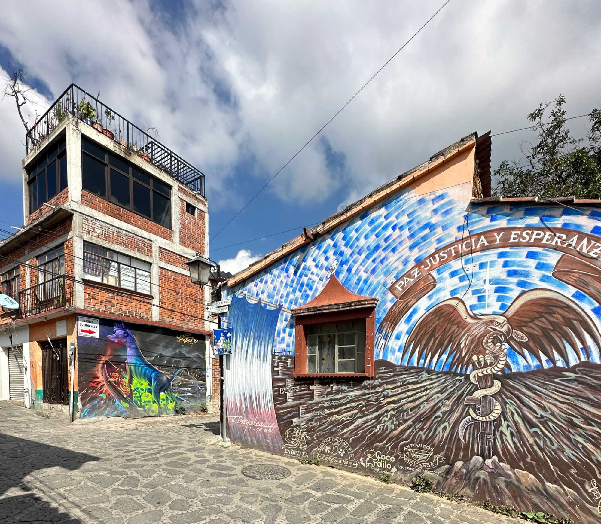 Street mural in Tepoztlán